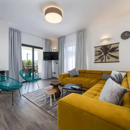 Zen Comfortable Villa Pula